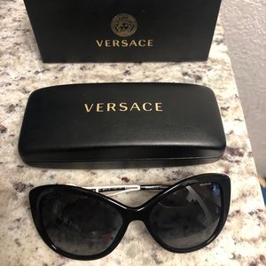 Versace polarized sunglasses  VE4295
